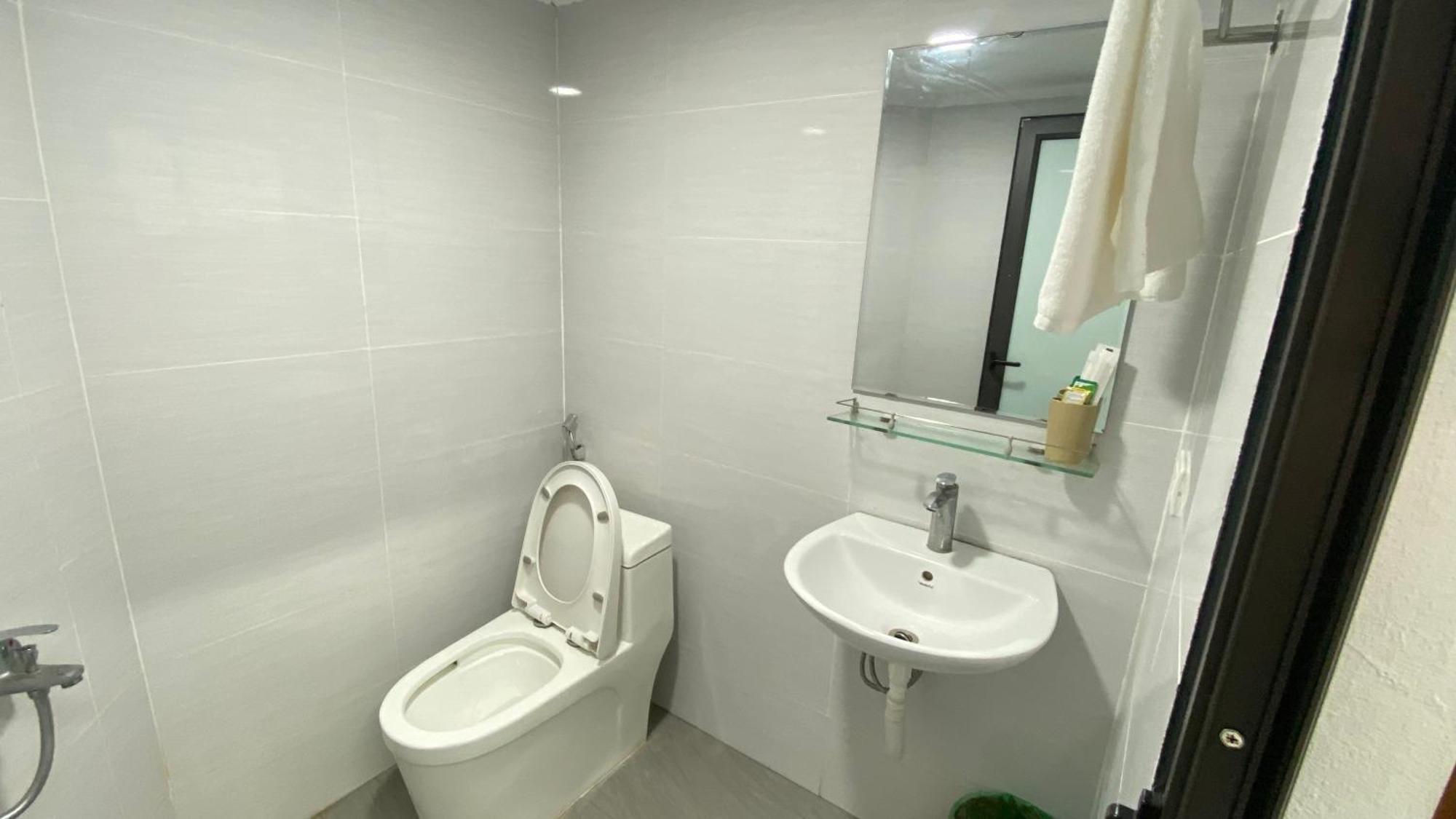 Era Apartment Khuc Thua Du Hanoï Extérieur photo